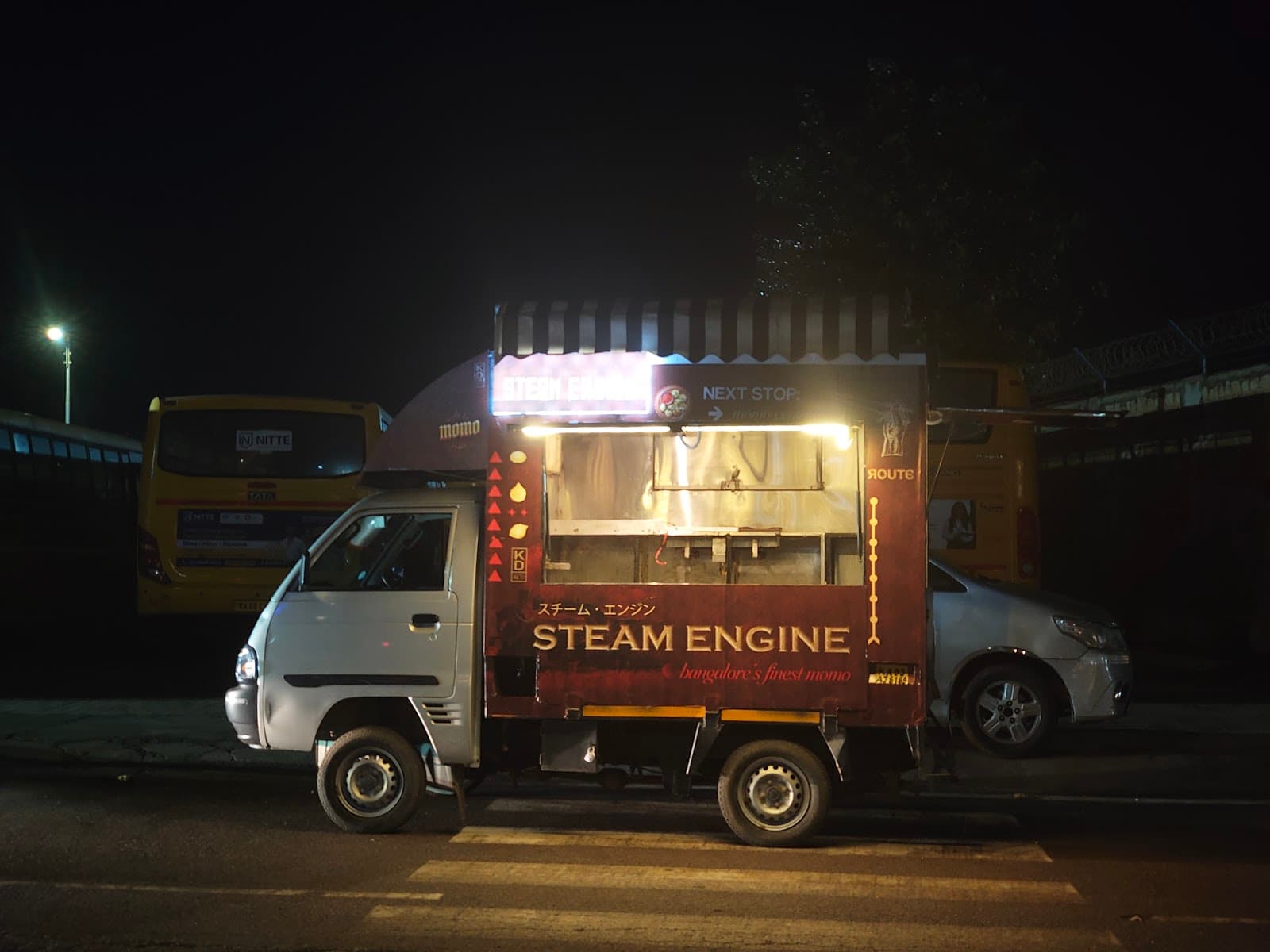 The Steam Engine momo truck
